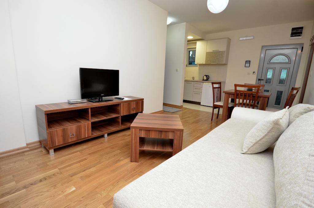 Apartments Rafailovic Ljubo Rafajlovići Kamer foto
